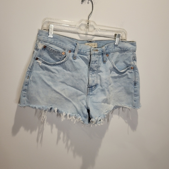 Madewell Pants - Madewell size 29 relaxed denim short 3in inseam